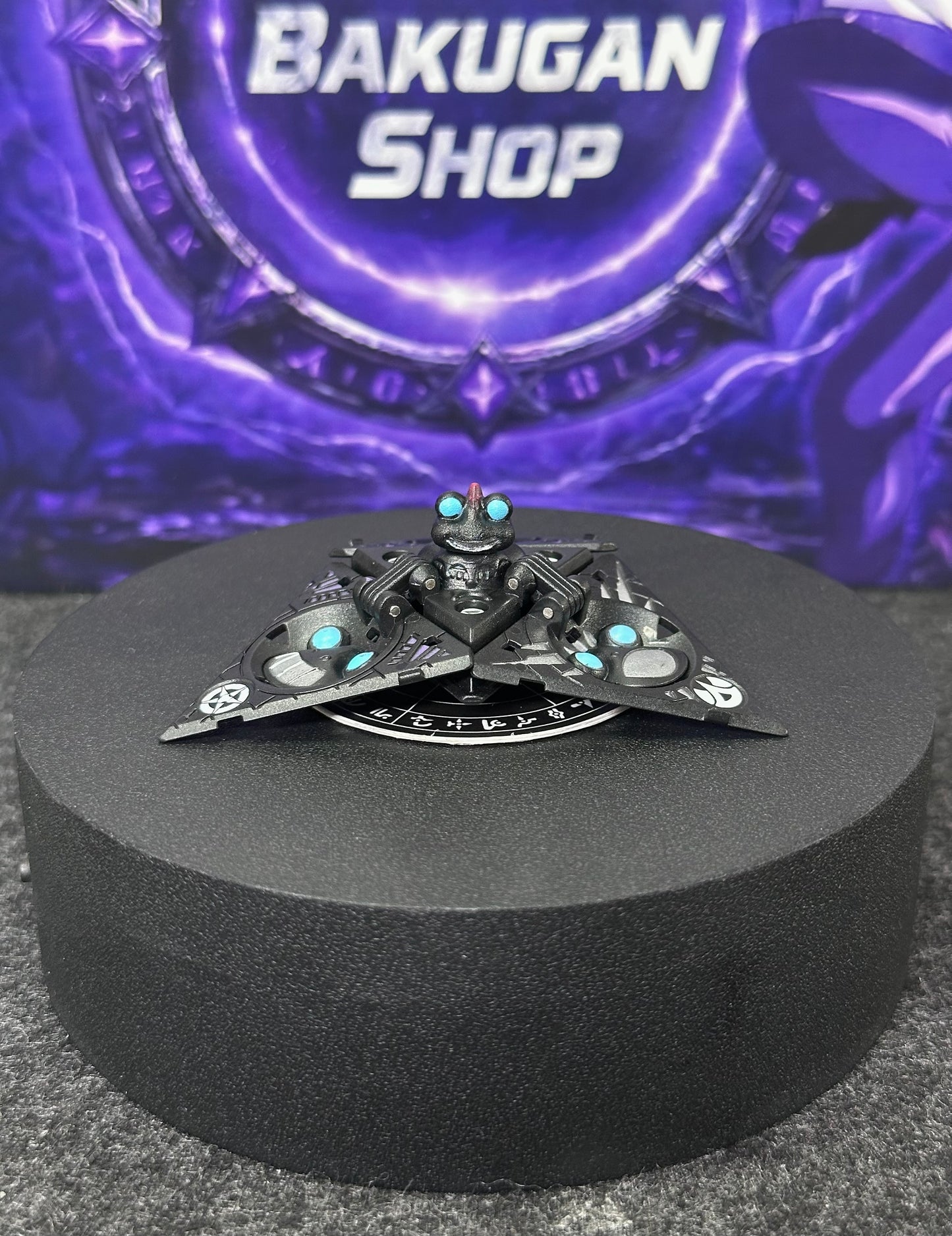 Bakugan Trap Tripod Theta Darkus
